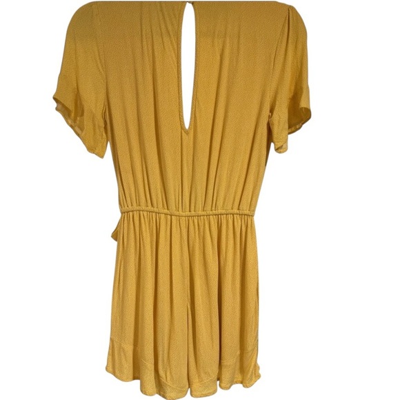 Abercrombie & Fitch Mustard Yellow Shorts Romper Size Small - Picture 5 of 7